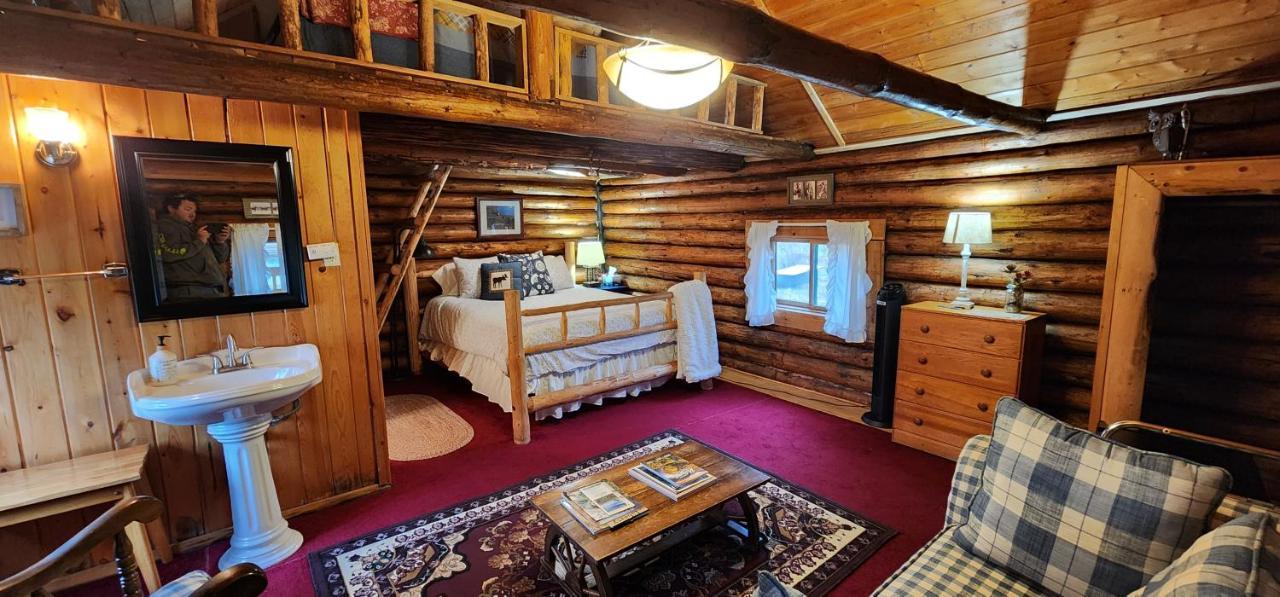 Bear Creek Ranch Bed & Breakfast Essex Buitenkant foto