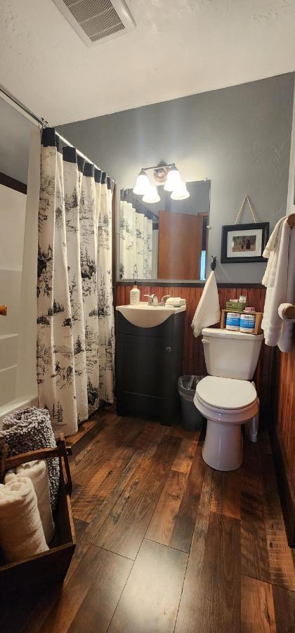 Bear Creek Ranch Bed & Breakfast Essex Buitenkant foto
