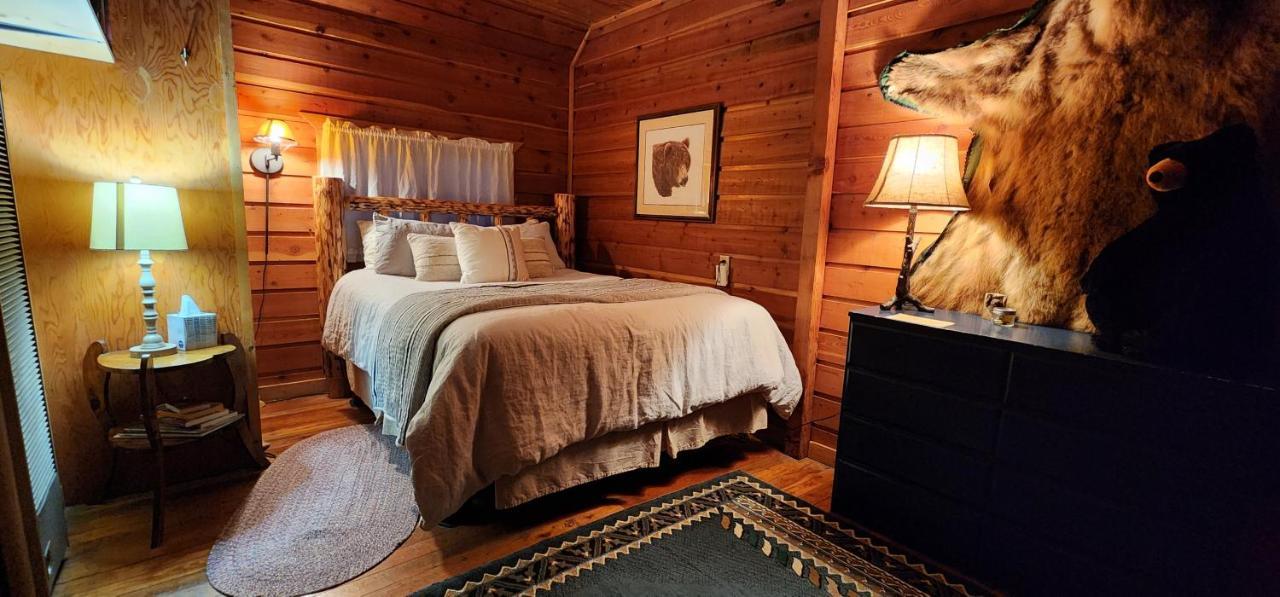 Bear Creek Ranch Bed & Breakfast Essex Buitenkant foto